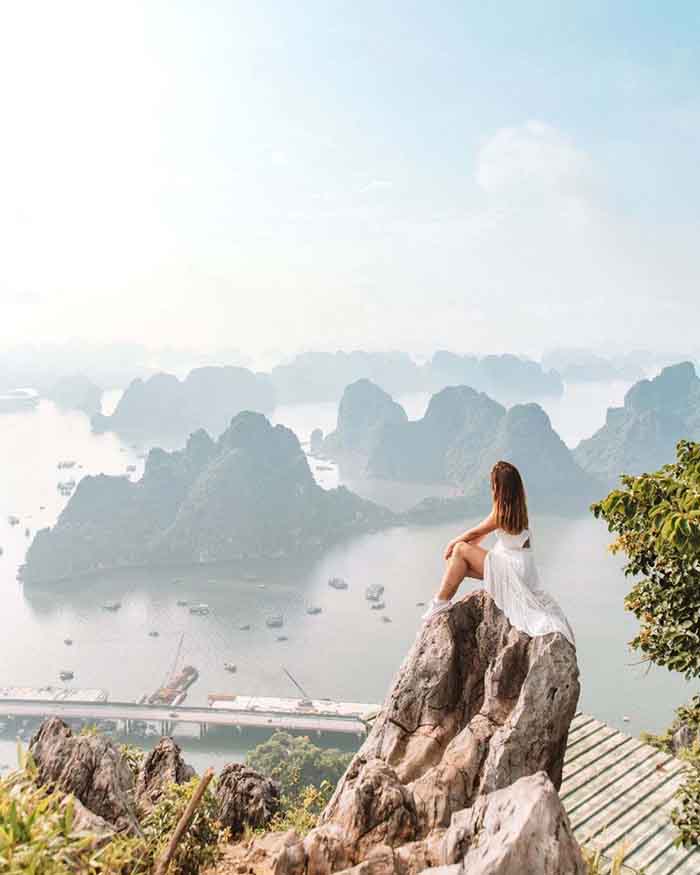 5 địa điểm du xuân hot - Núi Bài Thơ với phong cảnh