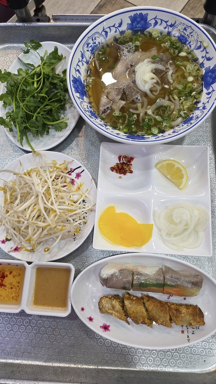 Quán phở Việt ở Hàn Quốc - Quê Hương Restaurant thực đơn