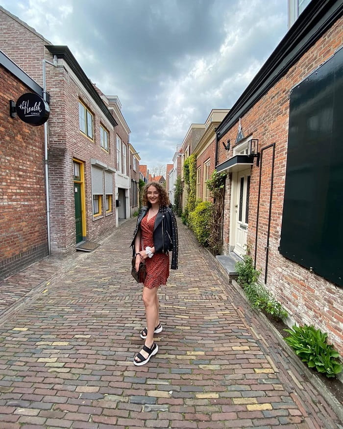 Dạo bước trên những con phố lát đá cuội khi đến thành phố Middelburg