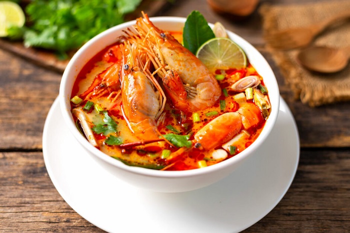 Kinh nghiệm du lịch Phuket mùa xuân nên ăn Tom Yum