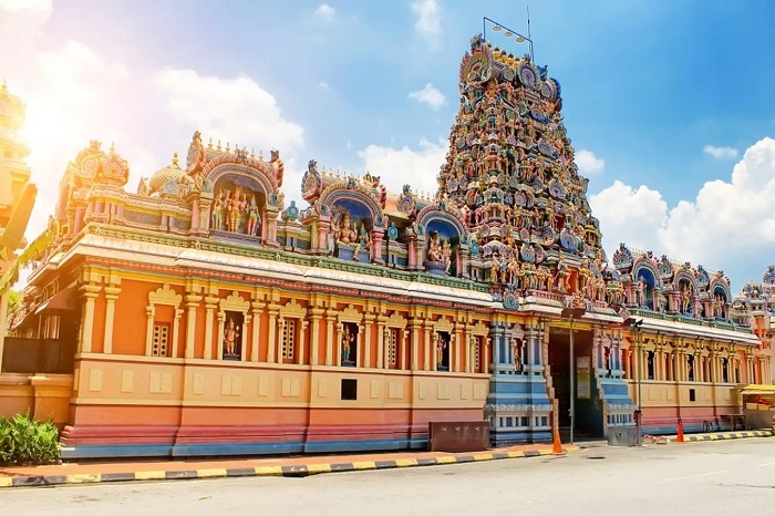Đền Sri Maha Mariamman là địa điểm du lịch tâm linh tại Kuala Lumpur 