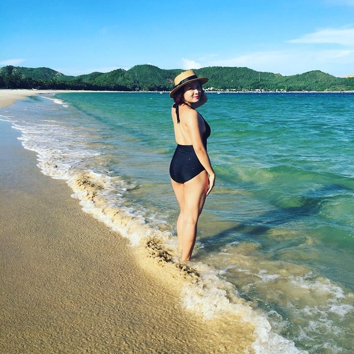 Be amazed at the beauty of the sea of ​​Hoa Phu Yen Bay
