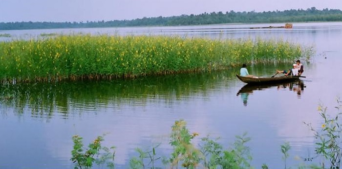 Khu du lịch Hồ Bà Hào