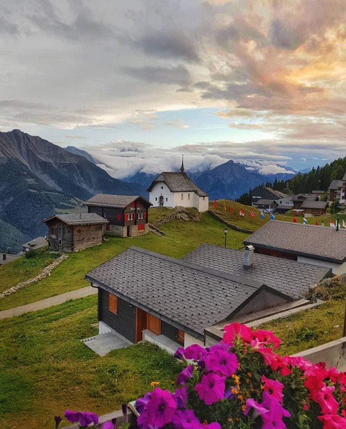 Ấn tượng ngôi làng Bettmeralp Thụy Sĩ như trong chuyện cổ tích