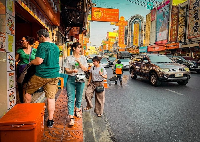 những phố ăn vặt ở Bangkok nổi tiếng