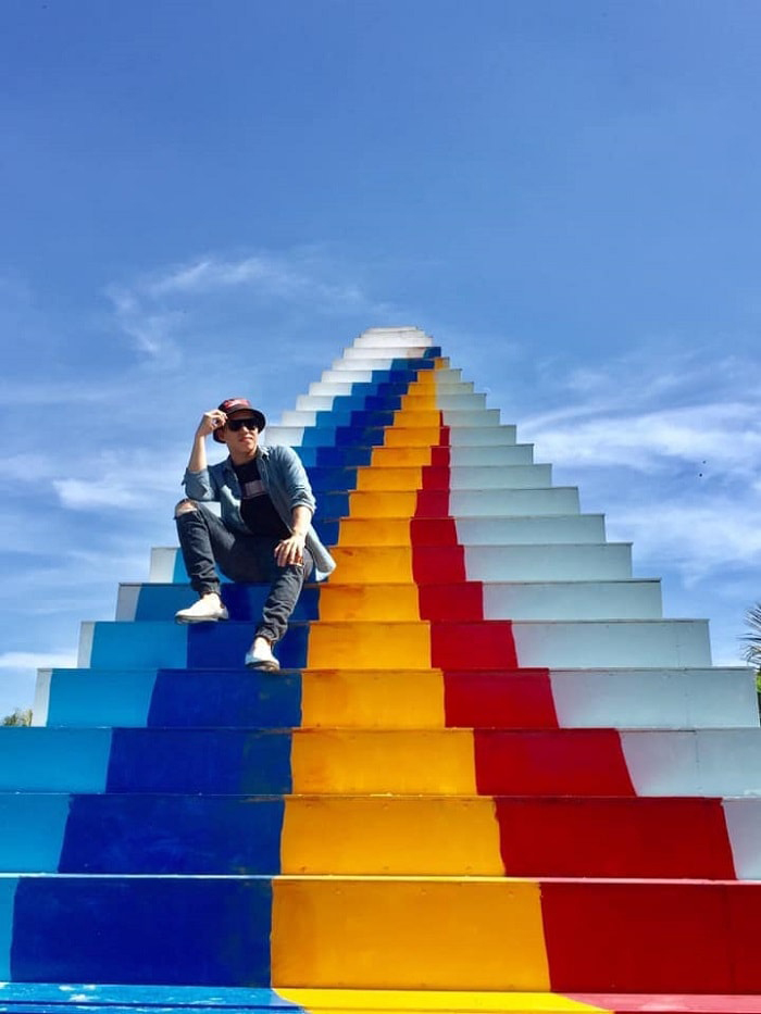 Stairway to the colorful paradise.