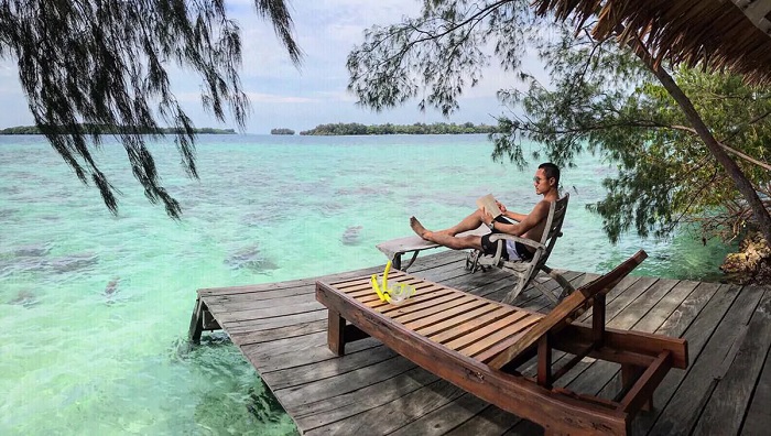 Tắm nắng trên đảo Pulau Macan - Quần đảo Seribu Indonesia