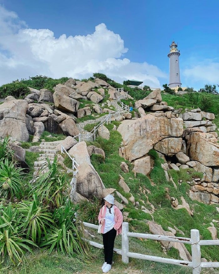 Places to go to Tet in Phu Yen - check in Dai Lanh lighthouse