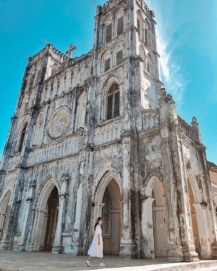 Places to go to Tet in Phu Yen - check in the Lang Lang church