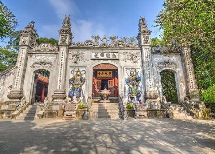 Tourist places in Viet Tri - Hung Temple relic