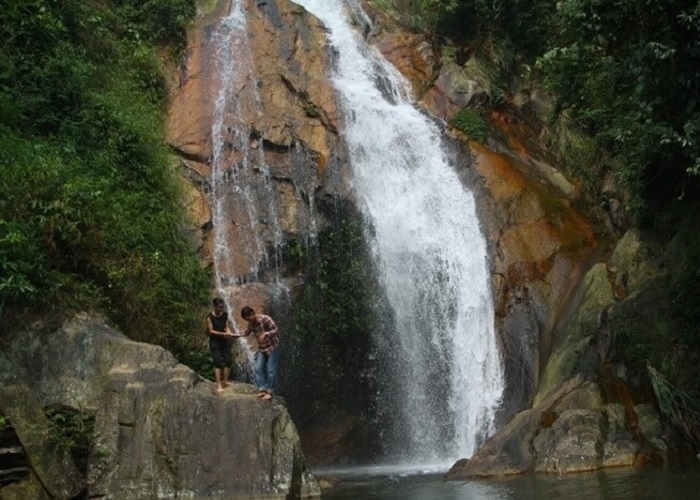 Thanh Thuy Phu Tho tourist - Van Mo waterfall