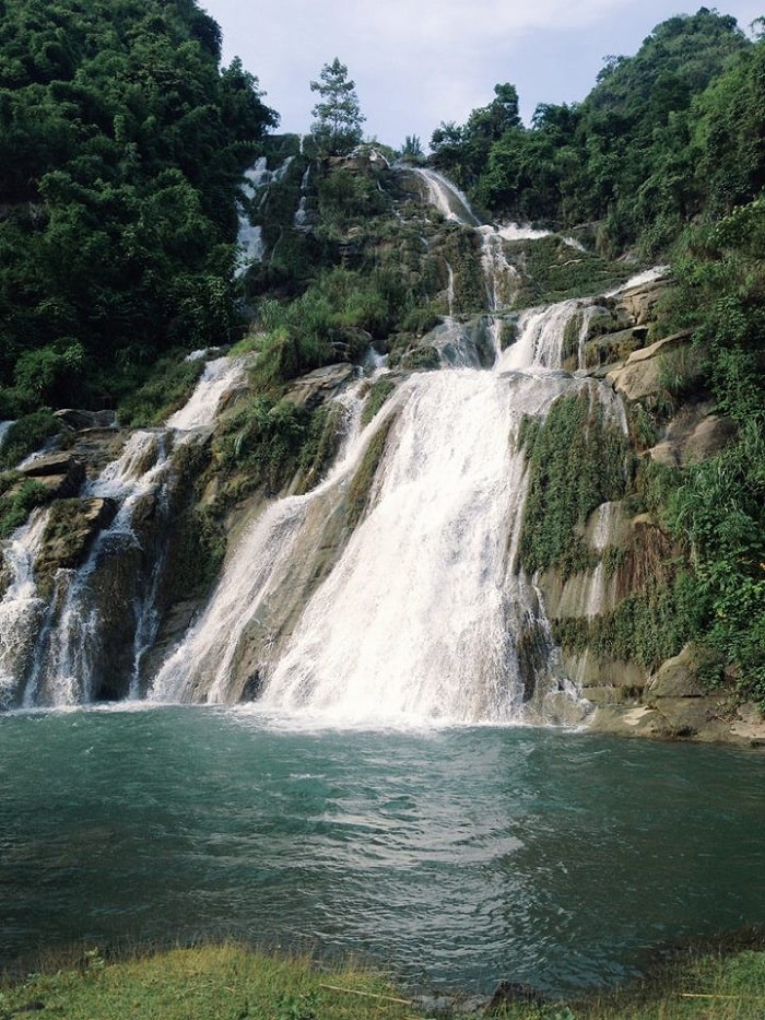 Thach Lam waterfall - attractive destination at Phieng Muong grassland 