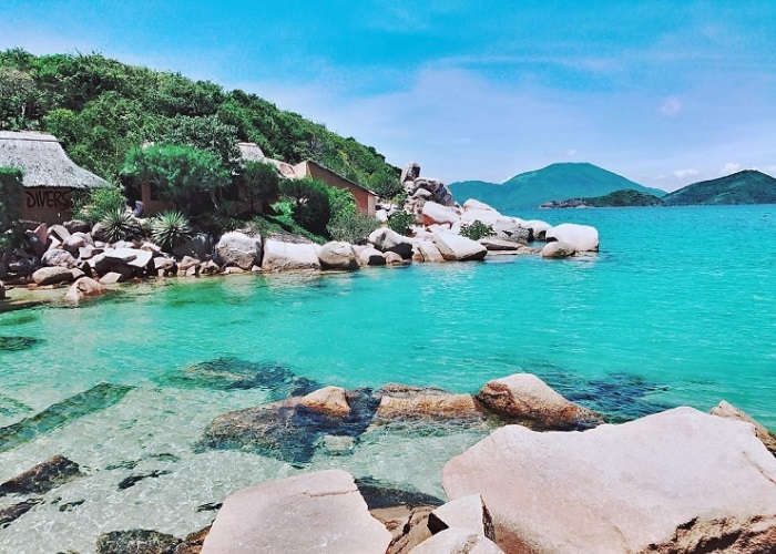đảo Hòn Ông - một trong những bãi biển ít người biết ở Nha Trang 