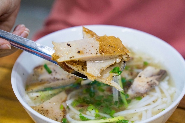 Quán bánh canh Cô Năm Phan Rang - quán bánh canh chả cá ngon ở Ninh Thuận đáng trải nghiệm 