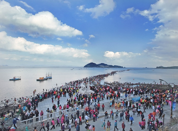 Con đường đi đảo Jindo - Những hòn đảo đẹp nhất Hàn Quốc