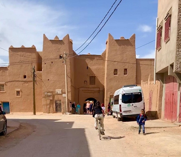Tham quan Ksar El-Khorbat ở Tinejdad là điều nên làm ở thung lũng Dades Maroc