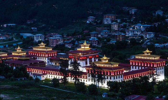 Trashi Chho Dzong là điểm tham quan ở gần thư viện Quốc gia Bhutan