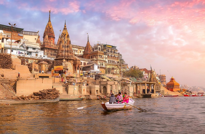 Sông Hằng là một địa điểm du lịch Varanasi