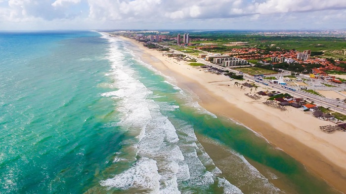 Bãi biển Praia do Futuro là điểm tham quan ở thành phố Fortaleza