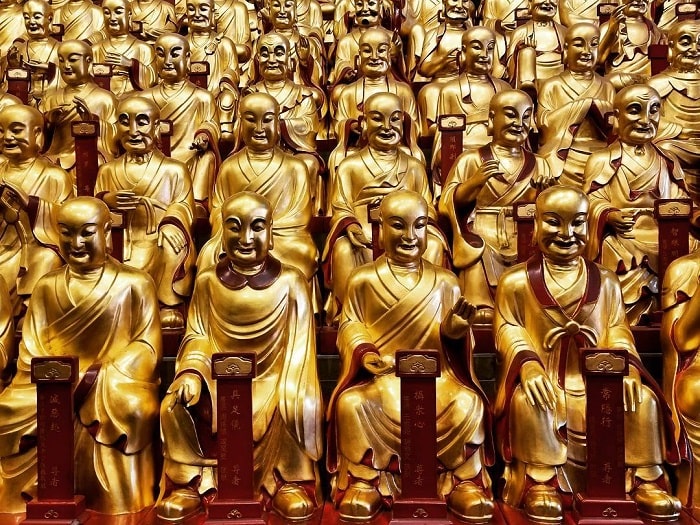 Căn phòng chứa 500 tượng Phật ở chùa Long Hoa Thượng Hải