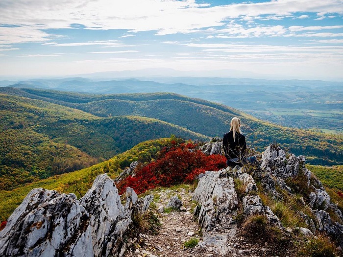 Đi bộ ở Cao nguyên Bükk là tuyến đi bộ tốt ở vườn quốc gia Bukk Hungary
