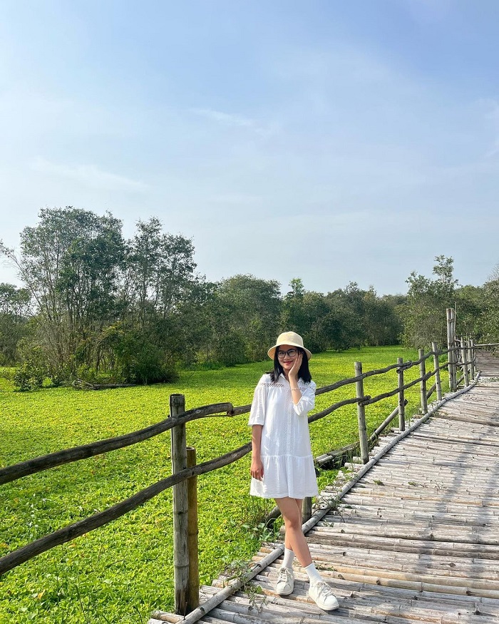 Đây là cây cầu đi bộ đẹp ở Việt Nam được nhiều bạn trẻ yêu thích