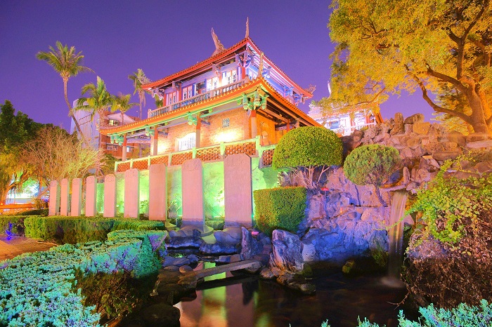 Xích Khảm tháp về đêm - Lịch trình du lịch Đài Nam