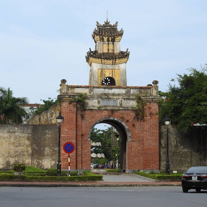 What's outstanding about Quang Binh Quan?