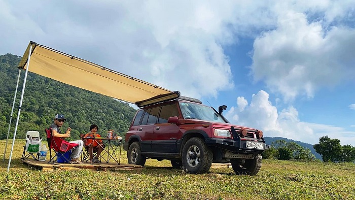 Núi Viên Nam Hòa Bình thích hợp để du khách cắm trại 
