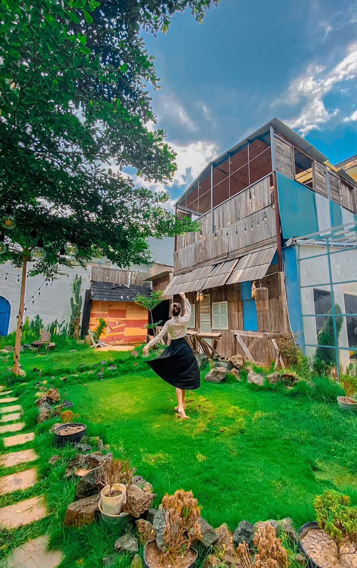 phim trường Isara Bình Phước là địa điểm sống ảo nổi tiếng