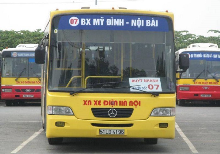 phương tiện đi sân bay Nội Bài - xe buýt tuyến thường