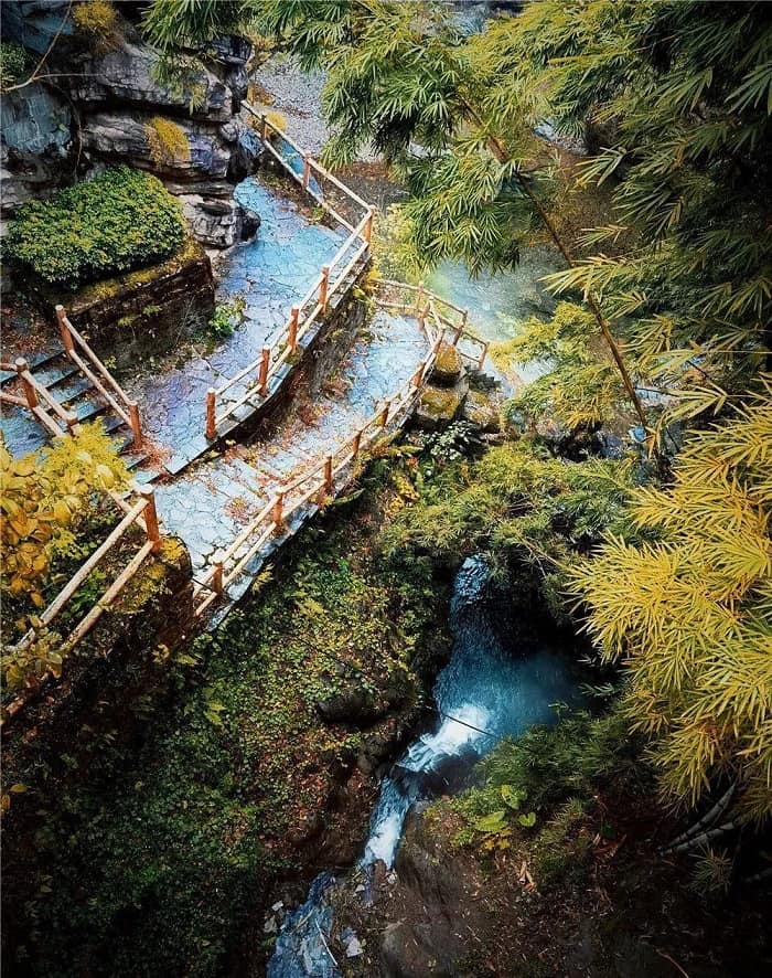Hoạt động du lịch thú vị khi đến ruộng bậc thang Longji - Tắm suối nước nóng