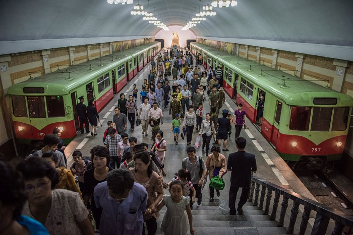 Tàu điện ngầm Bình Nhưỡng là điểm tham quan gần vườn thú Bình Nhưỡng 