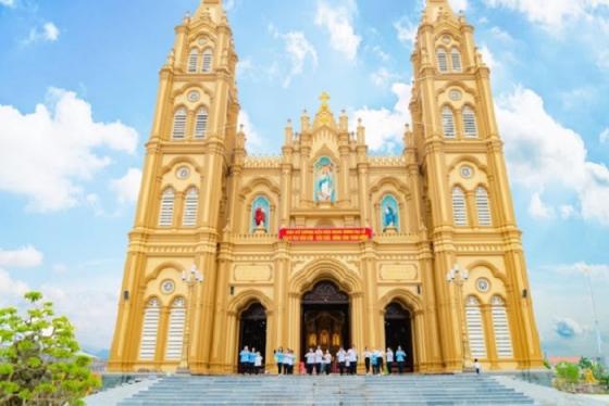 Độc đáo kiến trúc dát vàng của nhà thờ Xương Điền Nam Định