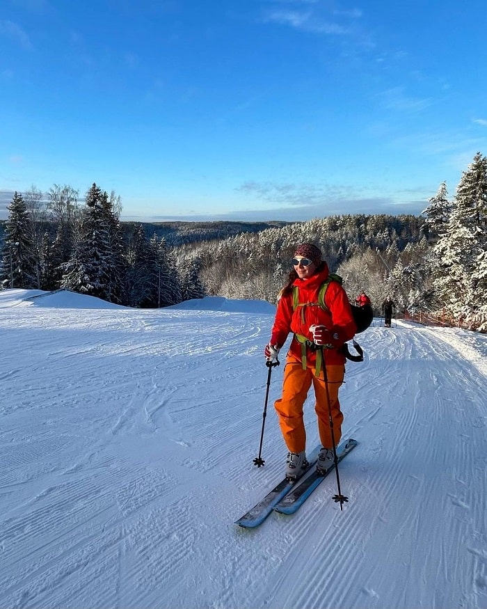 Trượt tuyết là điều cần làm ở công viên quốc gia Nuuksio