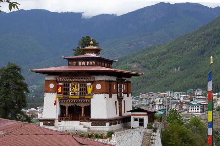 Dechen Phodrang là điểm tham quan ở gần thư viện Quốc gia Bhutan