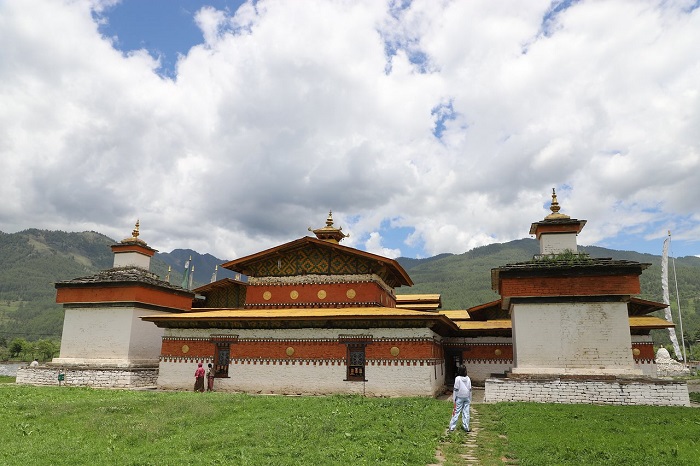 Tu viện Jambay Lhakhang là điểm tham quan nổi bật ở thung lũng Bumthang