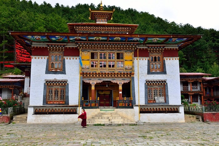 Tu viện Lhodrak Kharchhu là điểm tham quan nổi bật ở thung lũng Bumthang