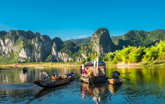Vẻ đẹp của sông Gianh Quảng Bình 