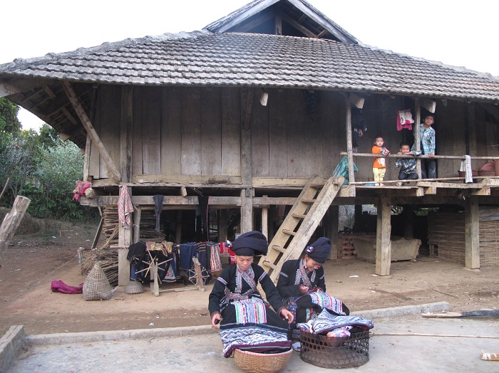 Bản Nà Luồng Lai Châu với những ngôi nhà sàn truyền thống 