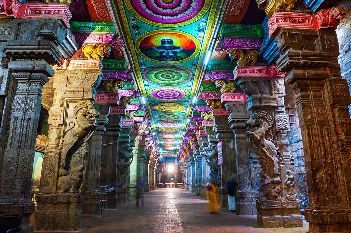 Bên trong khu phức hợp đền Meenakshi  Du lịch Madurai