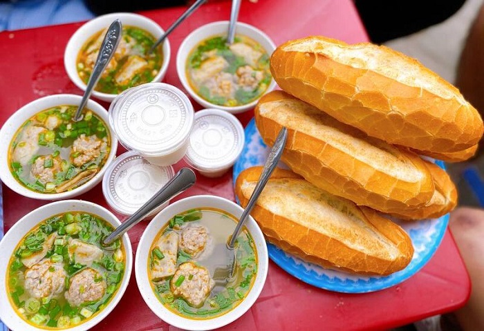 quán ăn ngon ở hẻm Tú Xương Vũng Tàu - Bánh mì xíu mại & bánh mì chảo Hàng Quyên