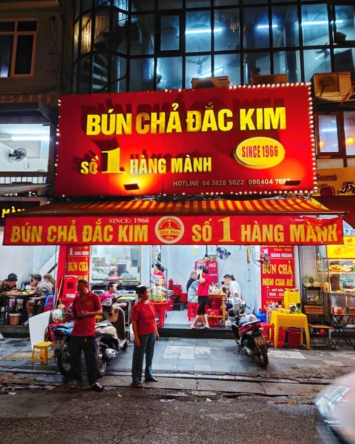 quán ăn sáng ngon quận Hoàn Kiếm - bún chả Đắc Kim
