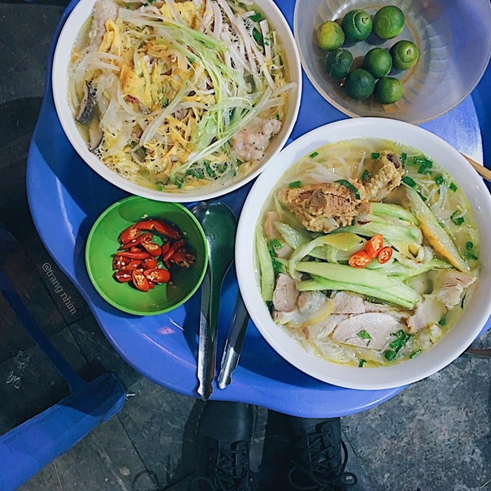 quán ăn sáng ngon quận Hoàn Kiếm - bún thang Cầu Gỗ