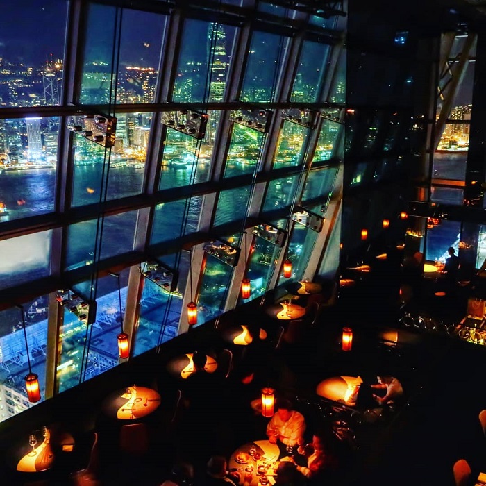 Aqua Spirit là một trong những quán rooftop đẹp nhất thế giới tại Hồng Kông
