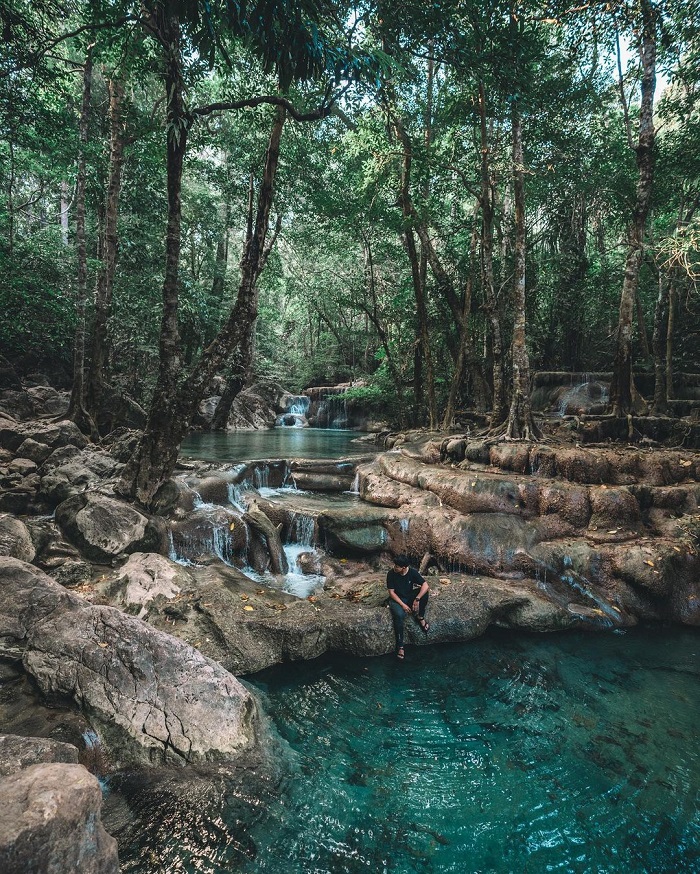 Erawan là thác nước đẹp ở Đông Nam Á, nằm ở Thái Lan