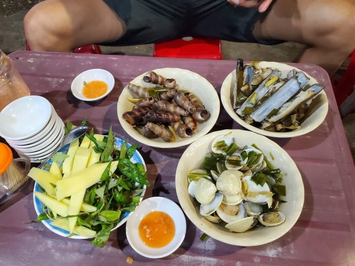 quán ốc ngon ở Quy Nhơn Bà Bông