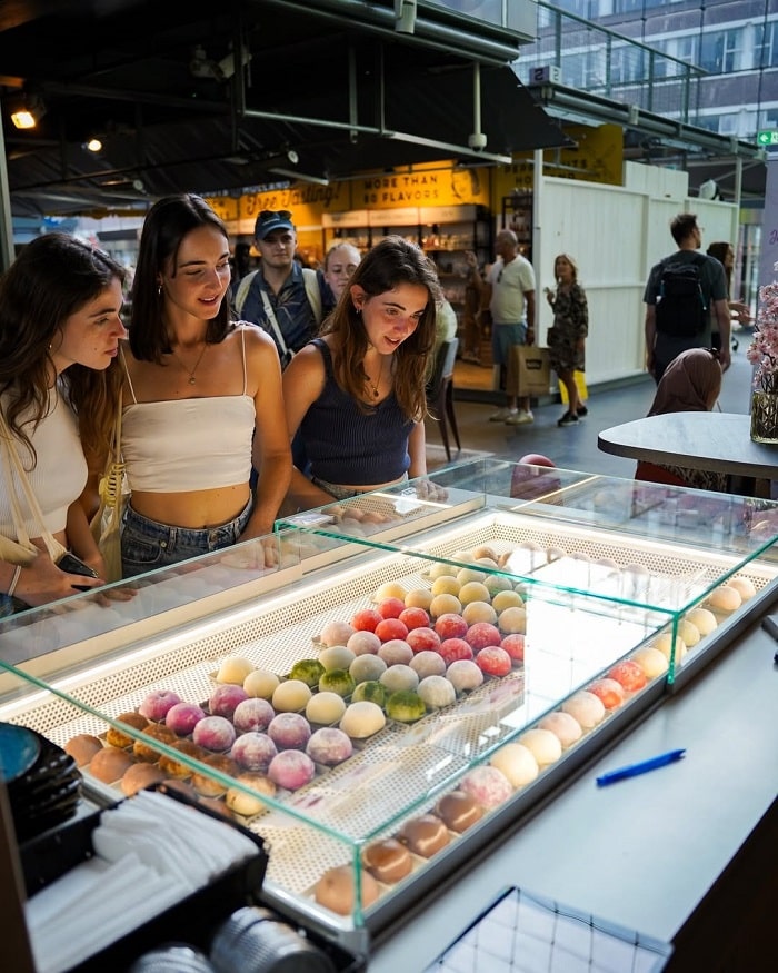 Check in chợ Markthal Amsterdam