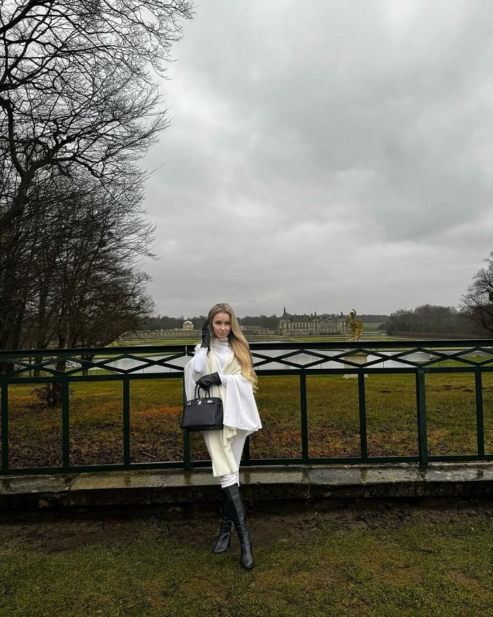 Đi dạo trên những con đường ấn tượng là hoạt động không nên bỏ lỡ ở lâu đài Chantilly Pháp 