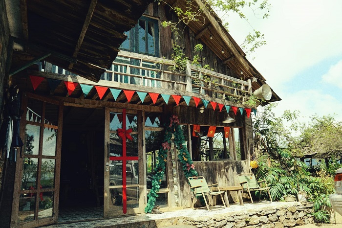 Tiệm Cà Phê Mer Mộc Châu mộc mạc, đơn sơ